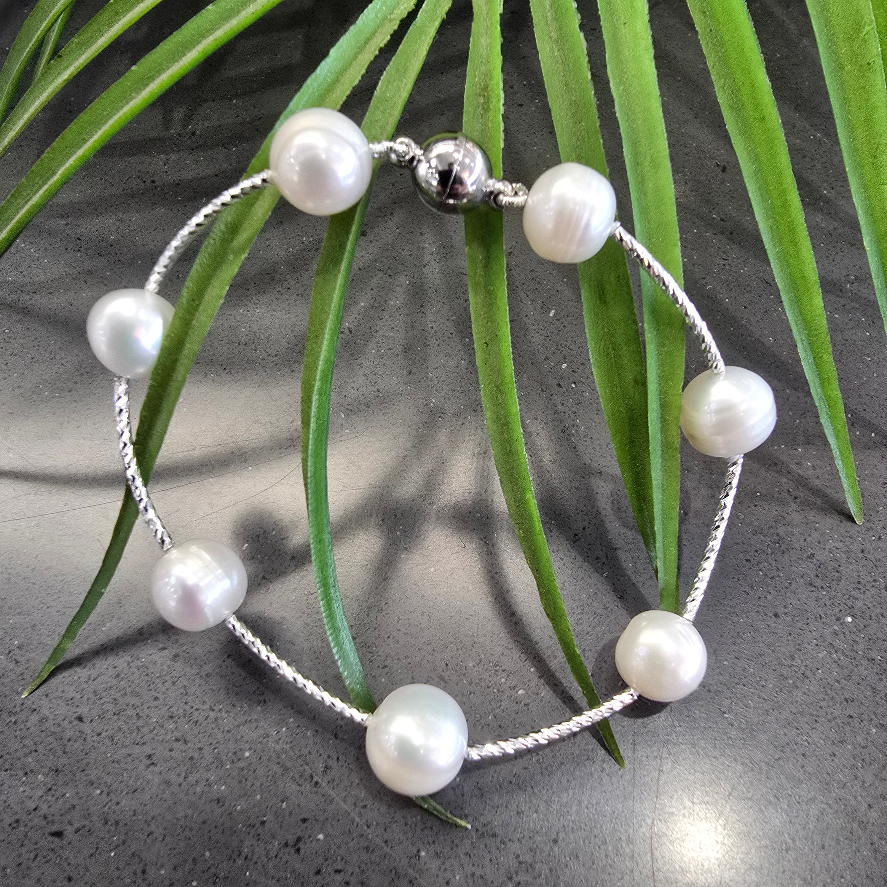 7 Pearl Small Magnetic Ball Clasp
